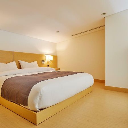 The Suites Hotel Naksan Ян'ян Екстер'єр фото
